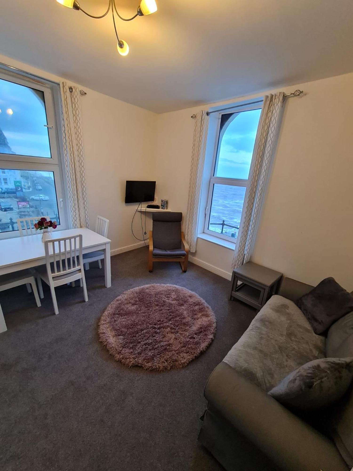 Farina No6, Sea View Apartment Sleeping 4 Guests ブリドリントン エクステリア 写真